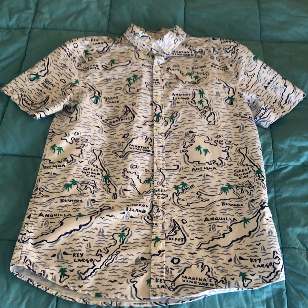 Vineyard Vines boys’ island print shirt